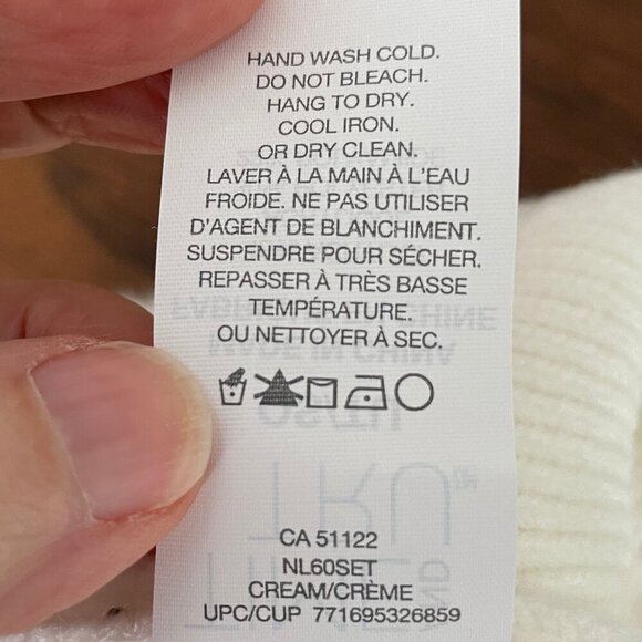 Time and Tru Cozy Acrylic Polyester Blend Knit Toque w Pom Pom & Beads Cream OS - Picture 7 of 8